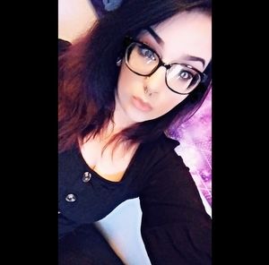 Meet your Posher, Alicia